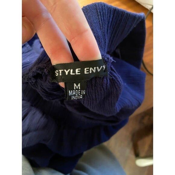 Style Envy Navy Blue off the shoulder shirt (Size Medium) - Picture 4 of 4